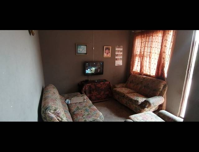 2 BEDROOM HOUSE FOR SALE IN MCNAUGHTON